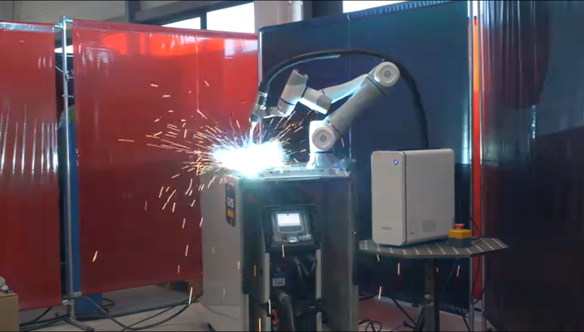 Robotic Welding vs Manual Welding: Which Provides Greater Efficiency?